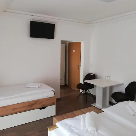 Levanda Panzio فندق مبيت وإفطار 3*