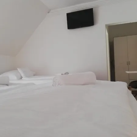 Levanda Panzió Bed and breakfast