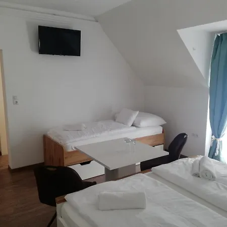 Levanda Panzio Bed & Breakfast