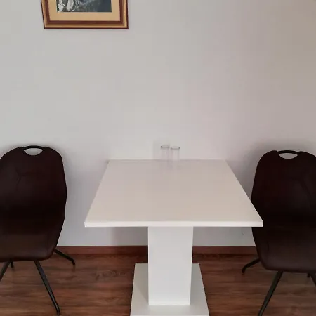 Levanda Panzio Bed & Breakfast *