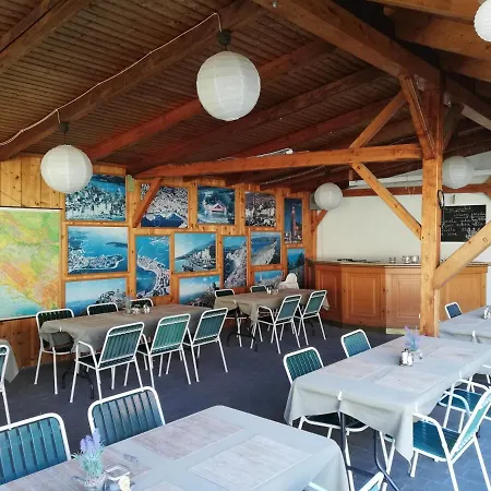 Levanda Panzio Bed & Breakfast Kophaza