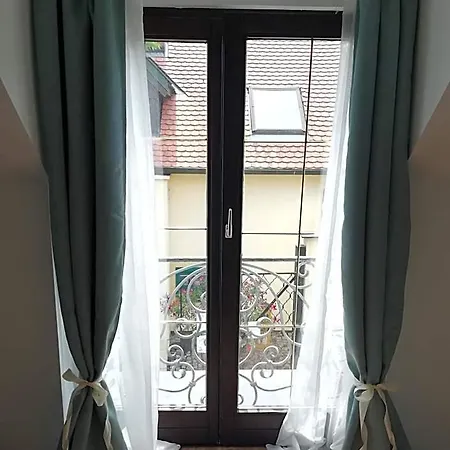 Levanda Panzio Bed & Breakfast 3*