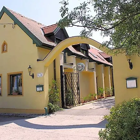 Levanda Panzio 3*
