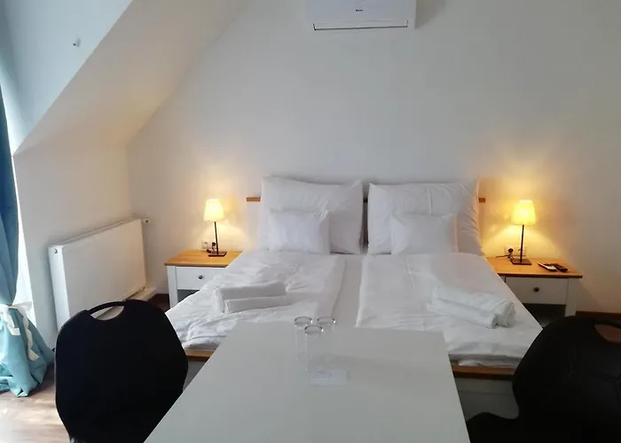 فندق مبيت وإفطار Levanda Panzio Kópháza