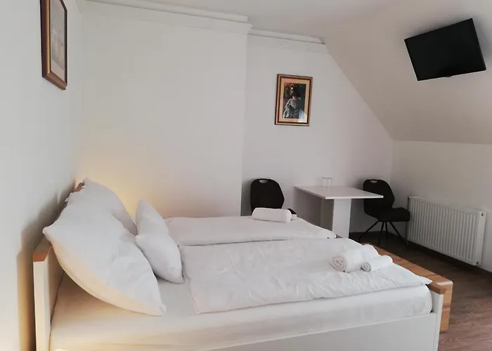 Levanda Panzio 3* Kópháza