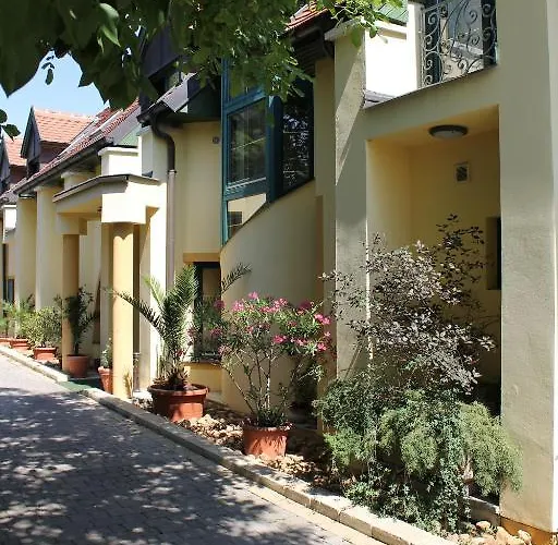 Levanda Panzio فندق مبيت وإفطار Kópháza